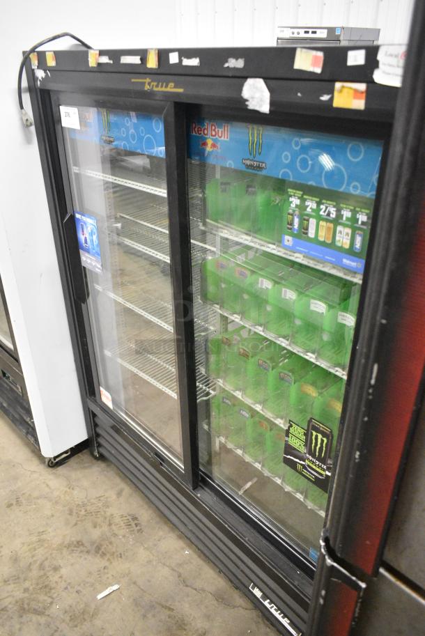 True GDM-41SL-60-LD Metal Commercial 2 Door Reach In Cooler Merchandiser. 115 Volts, 1 Phase. Tested and Working! - Image 2 of 6