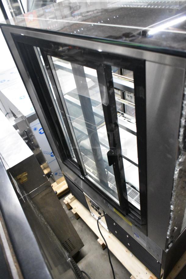 2024 Avantco 224BC36SB Metal Commercial Floor Style 36" Black Square Refrigerated Bakery Display Case with LED Lighting. See Pictures for Broken Glass. 115 Volts, 1 Phase. Tested and Working! - Image 4 of 6