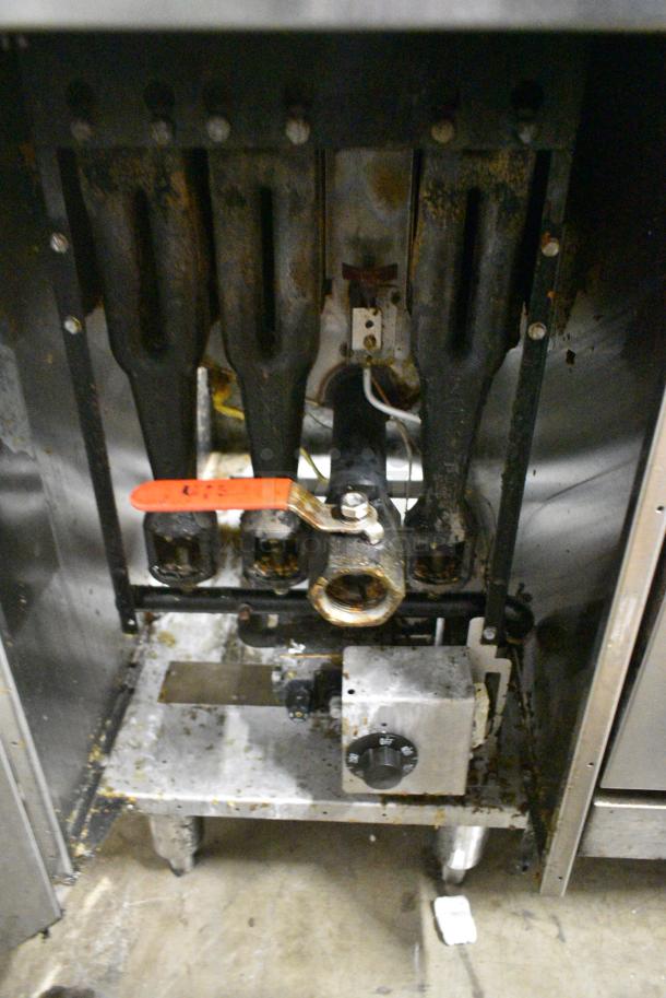 American Range AF-46 Stainless Steel Commercial Floor Style Natural Gas Powered Deep Fat Fryer. 40,000 BTU. - Image 5 of 7