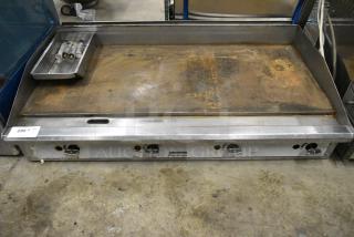 Toastmaster Pro-Series Stainless Steel Commercial Countertop Natural Gas Powered Flat Top Griddle.