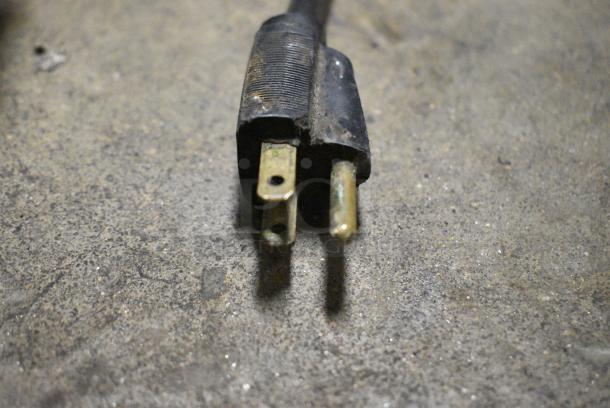 Fleetwood BF300 Stainless Steel Commercial Countertop Meat Slicer w/ Blade Sharpener. 115 Volts, 1 Phase. Tested and Powers On But Parts Do Not Move - Image 6 of 6