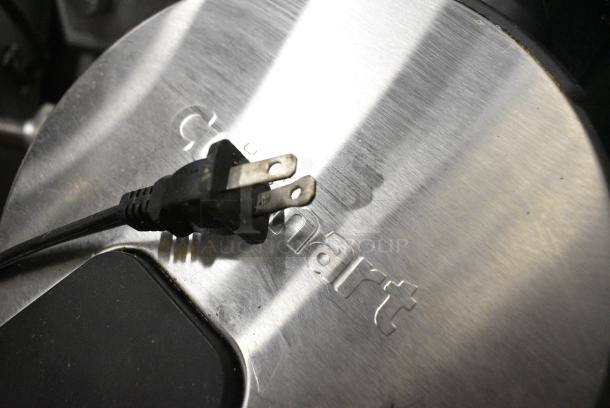 Cuisinart Stainless Steel Countertop Waffle Maker. 120 Volts, 1 Phase. Tested and Working! - Image 5 of 5