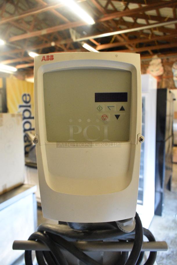 Admix #1 MOBILE LS Stainless Steel Commercial Floor Style Mobile Mixer w/ Strongway 8 Ton Hydraulic Double Piston Long Ram Jack. 230/460 Volts, 3 Phase. - Image 8 of 10