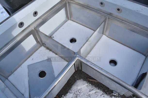 BRAND NEW SCRATCH AND DENT! Regency 600S3242424C Stainless Steel L Shaped 3 Bay Sink w/ Dual Drain Boards. No Legs. - Image 4 of 5
