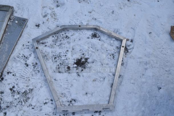 BRAND NEW SCRATCH AND DENT! Sneeze Guard - Image 3 of 3