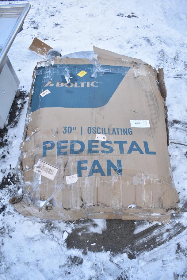 BRAND NEW SCRATCH AND DENT! Boltic 30" Pedestal Fan. - Image 1 of 2
