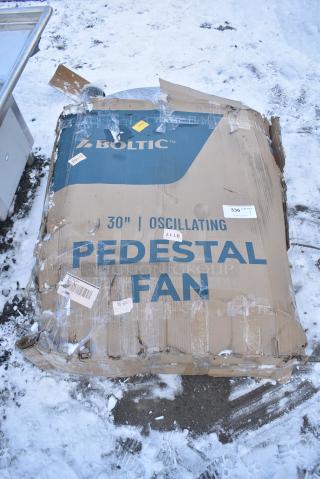 BRAND NEW SCRATCH AND DENT! Boltic 30" Pedestal Fan.