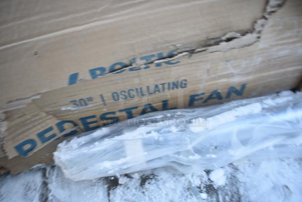 BRAND NEW SCRATCH AND DENT! Boltic 30" Pedestal Fan. - Image 2 of 2