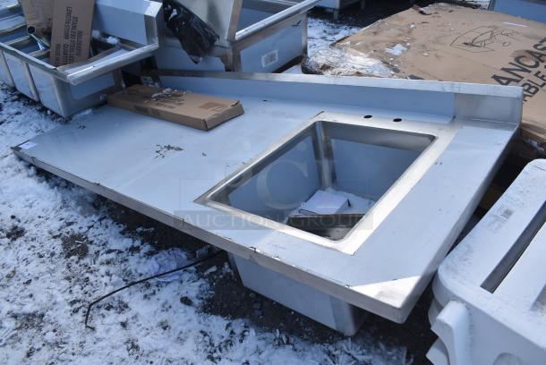 BRAND NEW SCRATCH AND DENT! Regency 600ST3072R Stainless Steel Table w/ Sink Bay. No Legs. - Image 1 of 6
