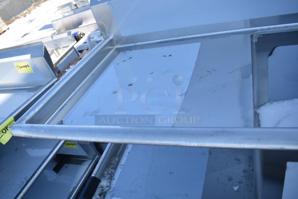 BRAND NEW SCRATCH AND DENT! Regency 600S31620224 100" 16 Gauge Stainless Steel Three Compartment Commercial Sink with Galvanized Steel Legs and 2 Drainboards - 16" x 20" x 12" Bowls. No Legs. - Image 3 of 7