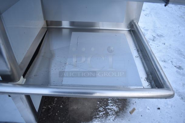 BRAND NEW SCRATCH AND DENT! Regency 600S31620224 100" 16 Gauge Stainless Steel Three Compartment Commercial Sink with Galvanized Steel Legs and 2 Drainboards - 16" x 20" x 12" Bowls. No Legs. - Image 3 of 4