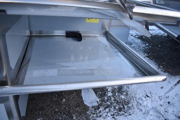 BRAND NEW SCRATCH AND DENT! Regency 600S31620224 16 Gauge Stainless Steel Three Compartment Commercial Sink with 2 Drainboards. No Legs. - Image 4 of 5