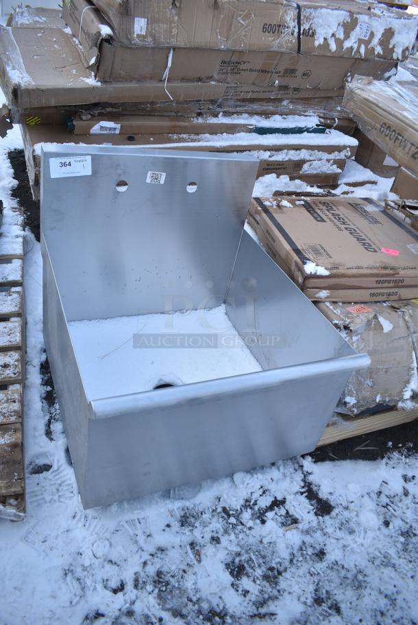 BRAND NEW SCRATCH AND DENT! Stainless Steel Single Bay Sink. No Legs. - Image 1 of 3