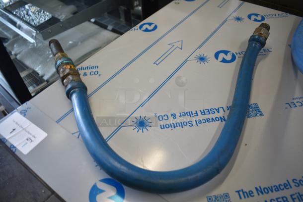 3 Gas Hoses; 2 Blue and 1 Yellow. 3 Times Your Bid! - Image 3 of 4