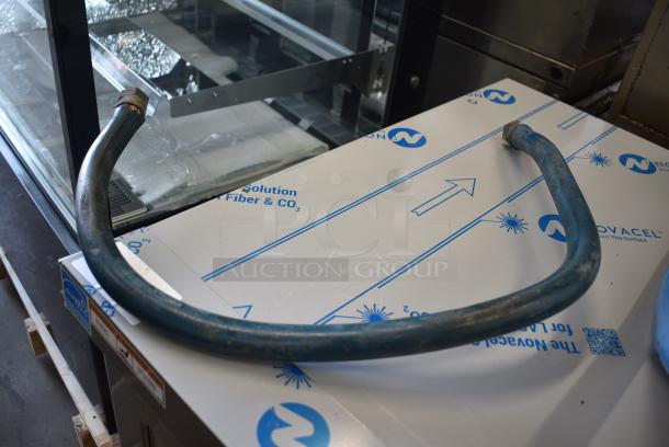 4 Blue Gas Hoses. 4 Times Your Bid! - Image 2 of 5