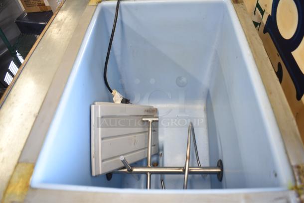 Hoshizaki DB-130H Stainless Steel Commercial Hotel Ice Dispenser - 130 lb. 115 Volts, 1 Phase. - Image 5 of 6