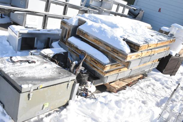 4'x6' Norlake SELF CONTAINED Walk In Cooler Box w/ Compressor and Condenser. - Image 1 of 11