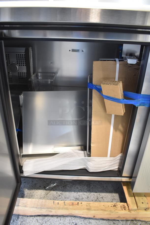 BRAND NEW SCRATCH AND DENT! 2019 True TSSU-72-18-HC Stainless Steel Commercial Sandwich Salad Prep Table Bain Marie Mega Top. 115 Volts, 1 Phase. Tested and Working! - Image 5 of 7