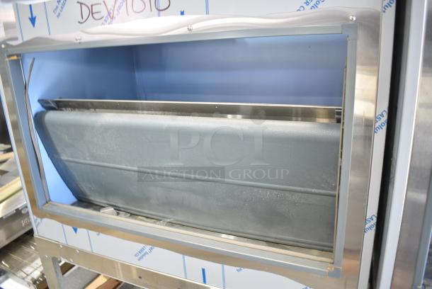 BRAND NEW SCRATCH AND DENT! Follett DEV1010SG-48 Stainless Steel Commercial 48" Ice Storage Bin with Bagger Kit - 1000 lb. Stock Picture Used as Gallery - Image 3 of 8