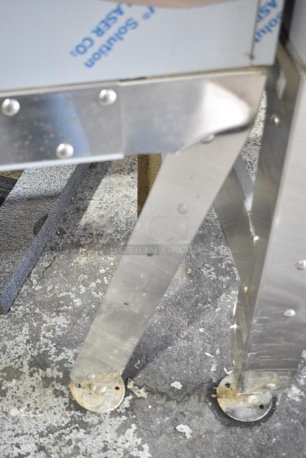 BRAND NEW SCRATCH AND DENT! Follett DEV1010SG-48 Stainless Steel Commercial 48" Ice Storage Bin with Bagger Kit - 1000 lb. Stock Picture Used as Gallery - Image 7 of 8