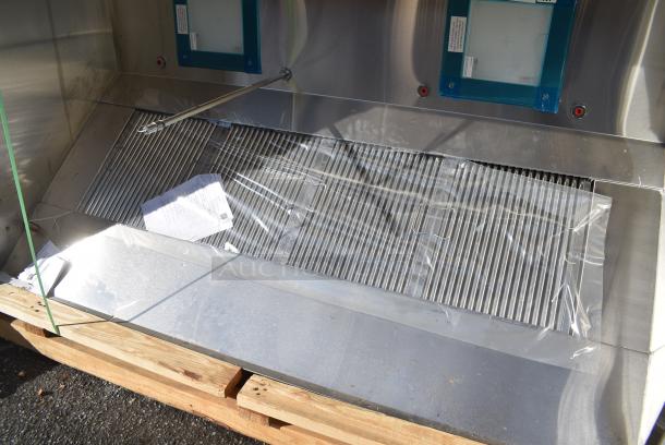 BRAND NEW SCRATCH AND DENT! 4' CaptiveAire 4830ND-2 Stainless Steel Commercial Grease Hood w/ LED Lights and Return Air Vent. - Image 4 of 5
