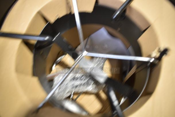 BRAND NEW SCRATCH AND DENT! Stainless Steel Pot - Image 3 of 3