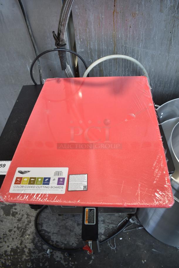 4 BRAND NEW SCRATCH AND DENT! Cutting Boards Including Tablecraft CB1824WA Cutting Board, 18" x 24", NSF, White, Vollrath 5200340 Color-Coded 24" x 18" x 1/2" Red Cutting Board. 4 Times Your Bid! - Image 4 of 5