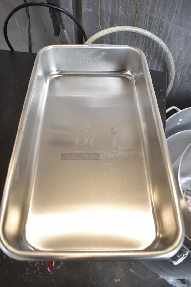 BRAND NEW SCRATCH AND DENT! Vollrath 68366 Wear-Ever 11.25 Qt. Aluminum Roasting Pan with Handles - 19 3/4" x 10 7/8" x 3 5/8" - Image 4 of 5