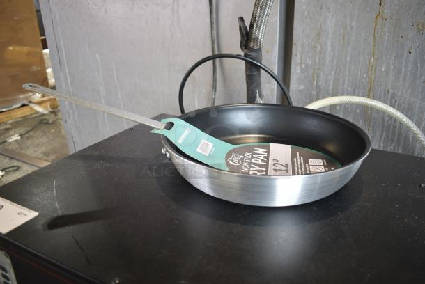 4 BRAND NEW SCRATCH AND DENT!  407FRYPANS12 Choice 12" Aluminum Non-Stick Fry Pan. 4 Times Your Bid! - Image 2 of 4