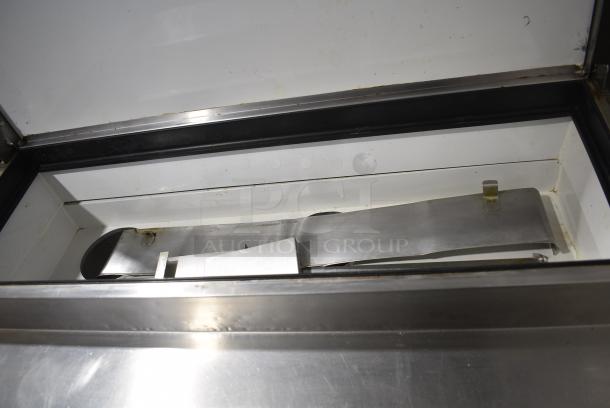 True TPP-44 Stainless Steel Commercial Pizza Prep Table on Commercial Casters. 115  Volts, 1 Phase. Tested and Working! - Image 4 of 8