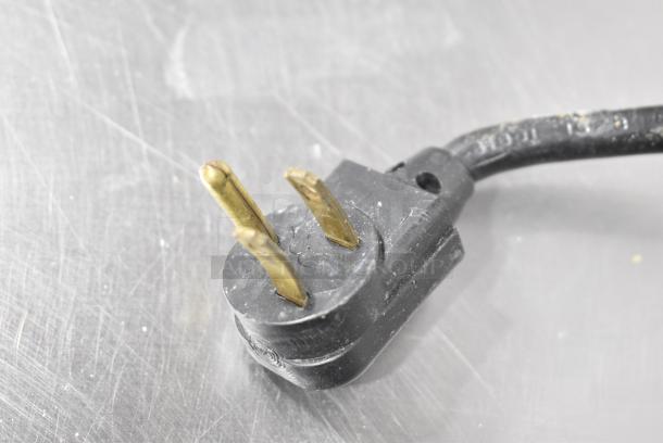 True TPP-44 Stainless Steel Commercial Pizza Prep Table on Commercial Casters. 115  Volts, 1 Phase. Tested and Working! - Image 6 of 8