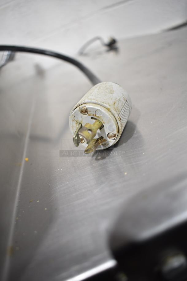 APW Wyott 22-0093 Stainless Steel Commercial 2 Well Plate Return on Commercial Casters. 120 Volts, 1 Phase. Cannot Test Due To Plug Style - Image 4 of 5