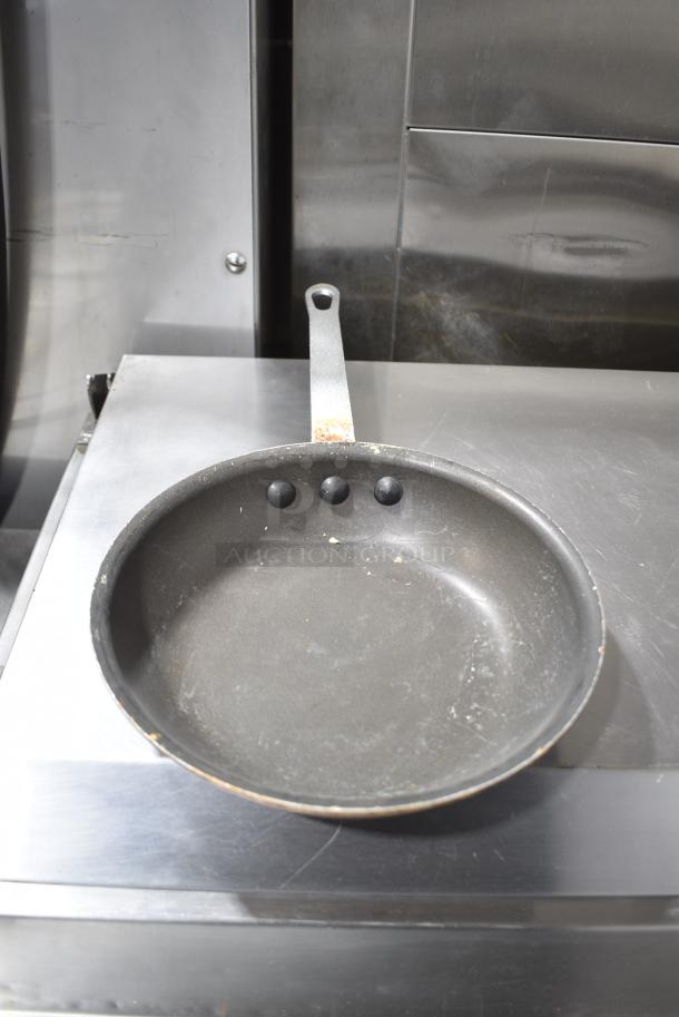 8 Various Metal Skillets. 8 Times Your Bid! - Image 3 of 5