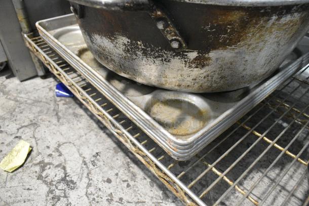 10 Various Metal Items Including Lid and Bun Baking Pans. 10 Times Your Bid! - Image 4 of 4