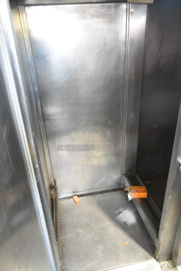 Traulsen RIH 2-32 LP Stainless Steel Commercial 2 Door Roll In Rack Cooler. 115/208 Volts, 1 Phase. - Image 4 of 9