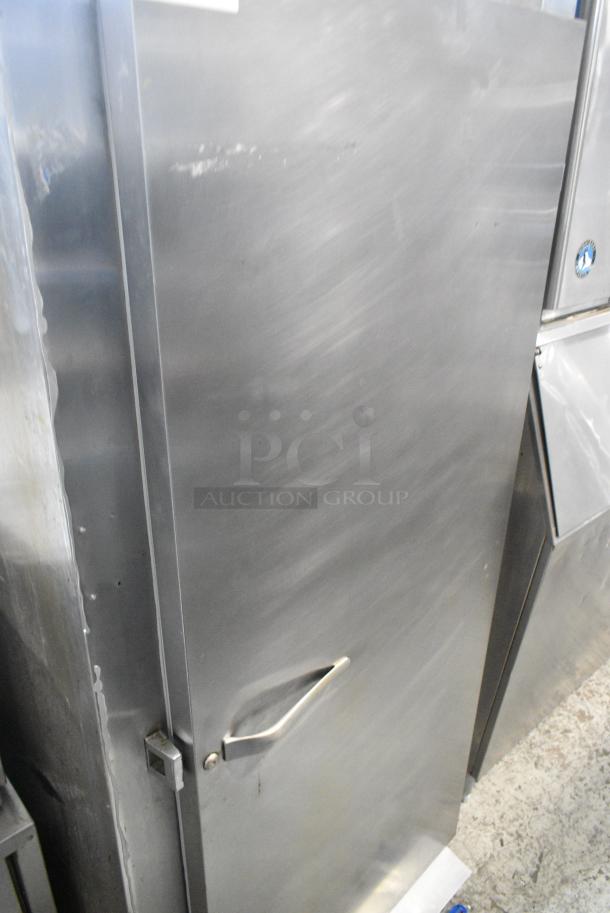 Traulsen RRI 1-32 LPUT Stainless Steel Commercial Single Door Roll In Rack Cooler. 115 Volts, 1 Phase. Cannot Test - Unit Was Previously Hardwired - Image 5 of 8