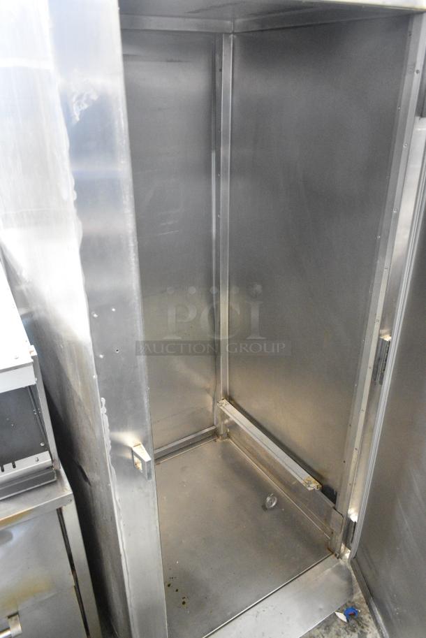 Traulsen RRI 1-32 LPUT Stainless Steel Commercial Single Door Roll In Rack Cooler. 115 Volts, 1 Phase. Cannot Test - Unit Was Previously Hardwired - Image 6 of 8
