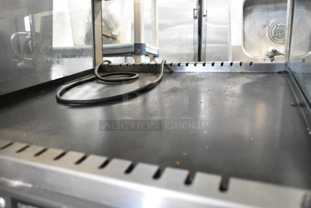 Metal Commercial Countertop Warmer Display Case. 115 Volts, 1 Phase. Tested and Working! - Image 5 of 6