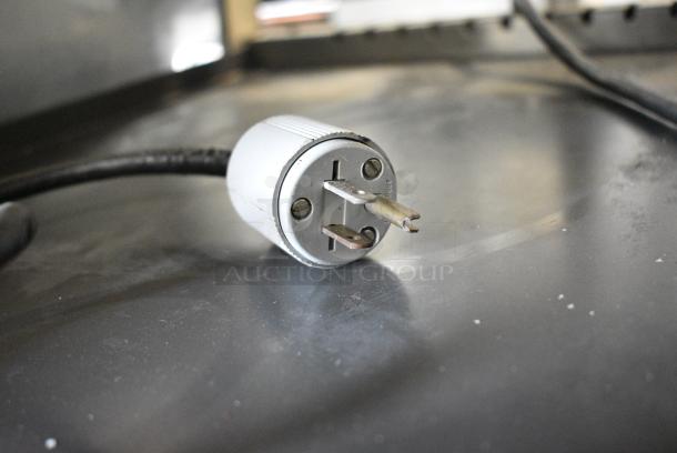 Metal Commercial Countertop Warmer Display Case. 115 Volts, 1 Phase. Tested and Working! - Image 6 of 6
