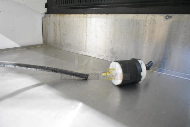 Federal Industries RSSM478SC-3 Metal Commercial Open Grab N Go Merchandiser. 120/208-240 Volts, 1 Phase. - Image 5 of 7