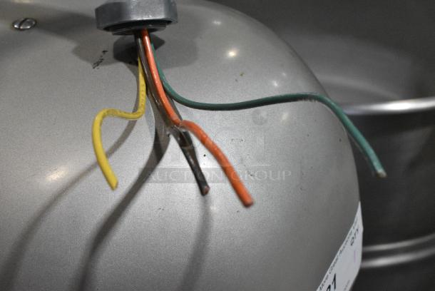 Hobart H 600 Metal Commercial Floor Style 60 Quart Planetary Dough Mixer w/ Stainless Steel Mixing Bowl, Bowl Guard. 460 Volts, 3 Phase. - Image 6 of 11
