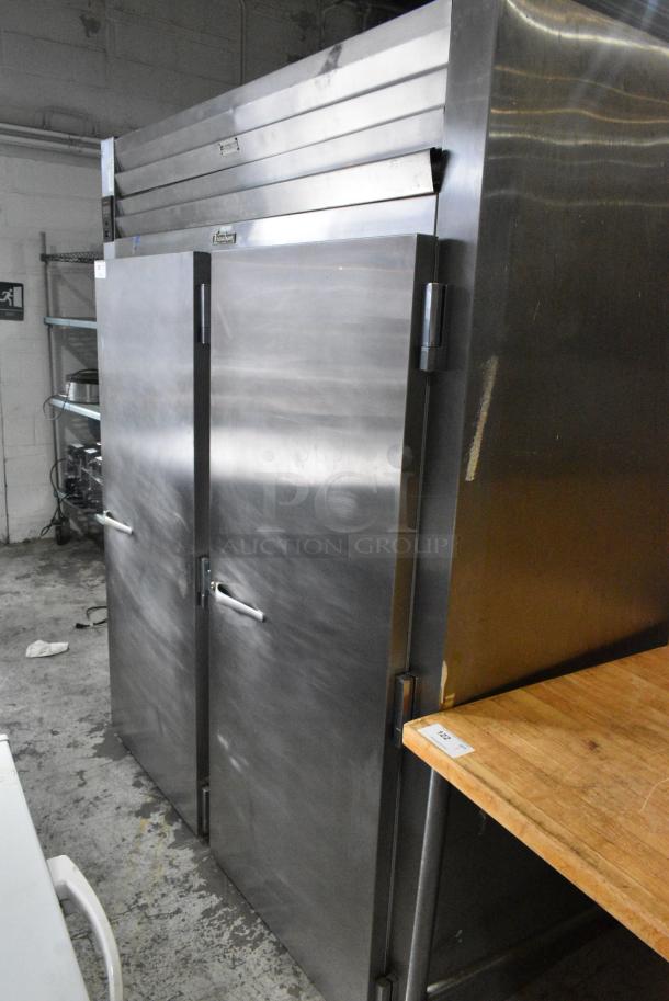 Traulsen RRI 2-32 LUT Stainless Steel Commercial 2 Door Roll In Pan Rack Cooler w/ 1 Metal Pan Rack. 115/208 Volts, 1 Phase. - Image 2 of 8
