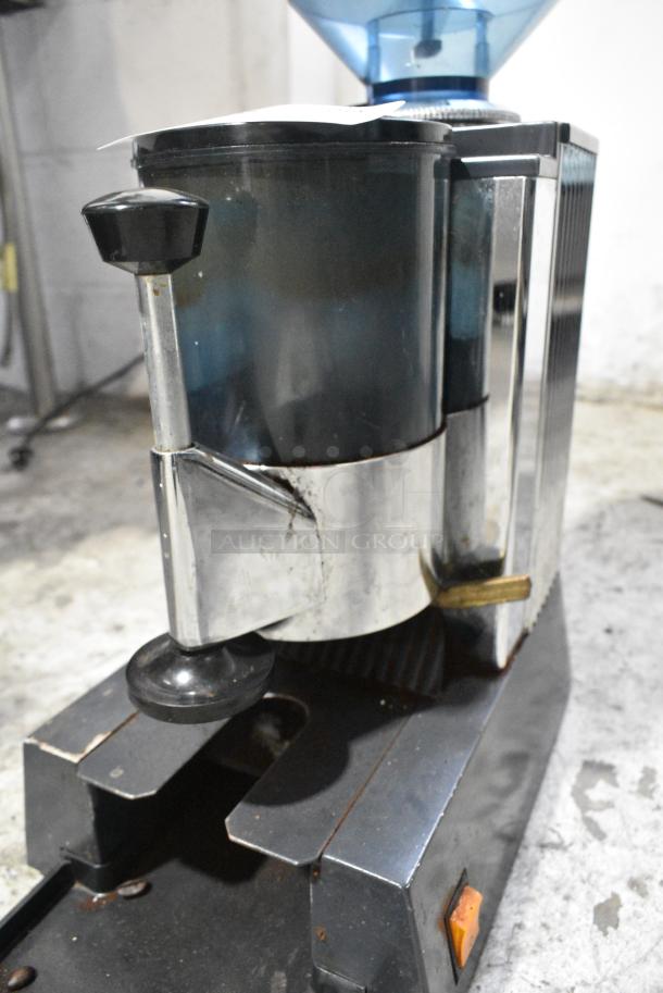 Carimali BrewMatic 9700004 Metal Countertop Espresso Bean Grinder. 115 Volts, 1 Phase. Tested and Working! - Image 4 of 6