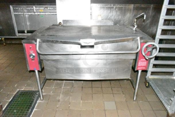Southbend BGLT-40 Stainless Steel Commercial Floor Style Natural Gas Powered 40 Gallon Manual Tilting Braising Pan. 100,000 BTU. - Image 7 of 9