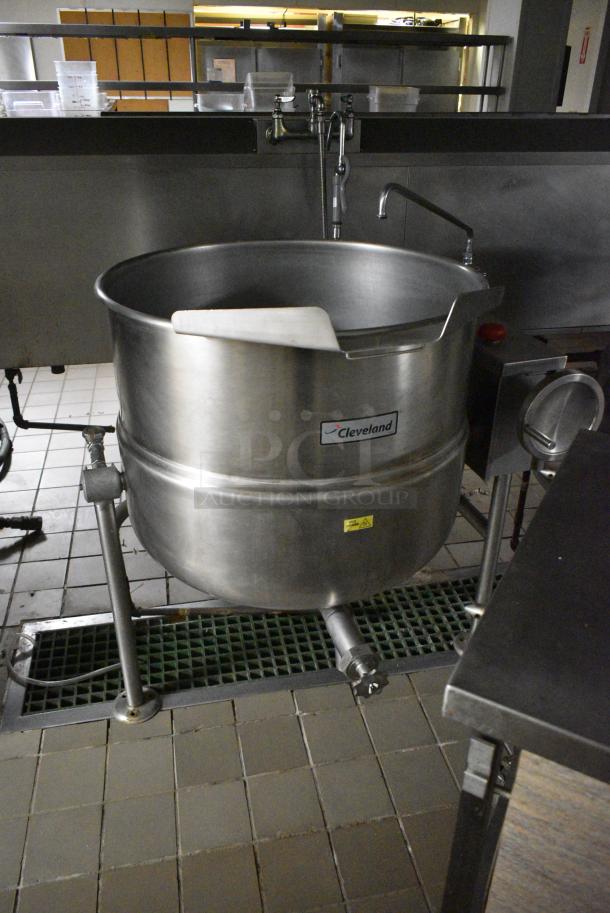 Cleveland KDL-60-T Stainless Steel Commercial Floor Style 60 Gallon Manual Tilt Steam Kettle. - Image 6 of 7