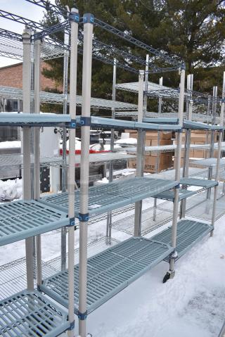 Metro Max 4 Tier Wire Shelving Unit on Commercial Casters. BUYER MUST DISMANTLE. PCI CANNOT DISMANTLE FOR SHIPPING. PLEASE CONSIDER FREIGHT CHARGES.