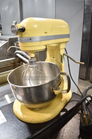 KitchenAid KP26M10XQ2MY Professional 600 Metal Countertop Planetary Dough Mixer w/ Stainless Steel Mixing Bowl and Whisk Attachment. 115 Volts, 1 Phase. Tested and Powers On But Parts Do Not Move