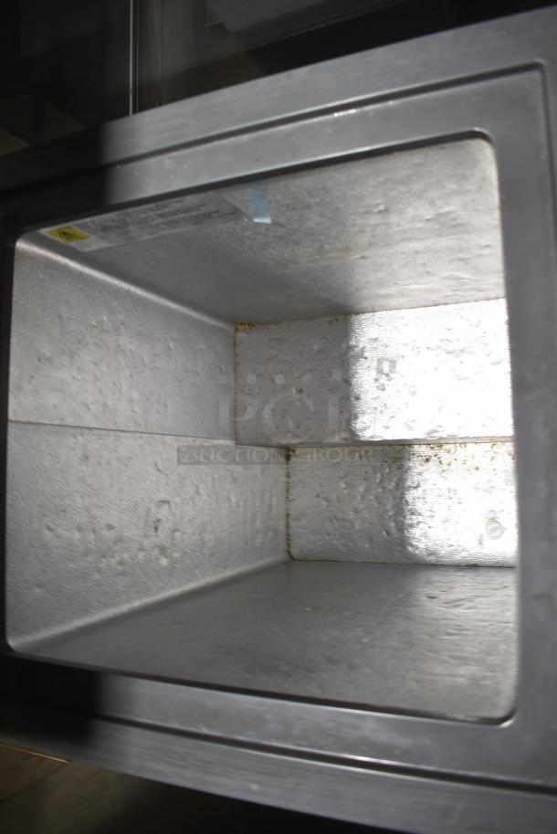 Avanti CF10016PE Metal Chest Freezer w/ Hinge Lid. 115 Volts, 1 Phase. Tested and Working! - Image 2 of 4
