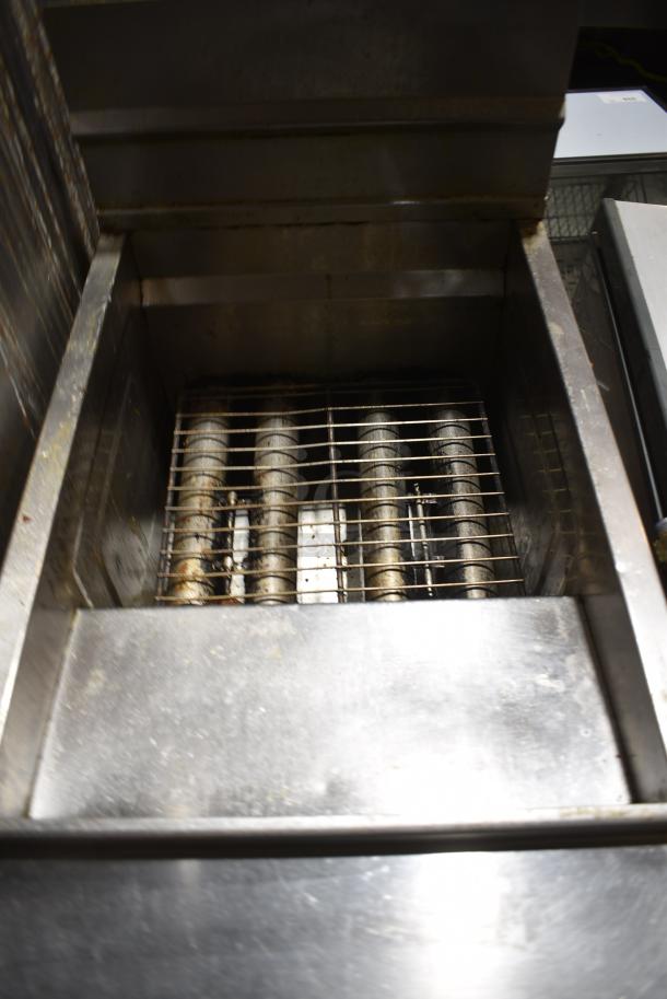 Vulcan GHF91 Stainless Steel Commercial Floor Style Natural Gas Powered Deep Fat Fryer on Commercial Casters. 120,000 BTU. - Image 3 of 7