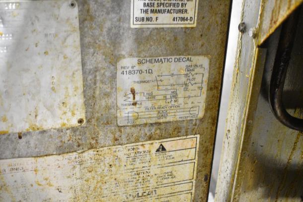 Vulcan GHF91 Stainless Steel Commercial Floor Style Natural Gas Powered Deep Fat Fryer on Commercial Casters. 120,000 BTU. - Image 5 of 7